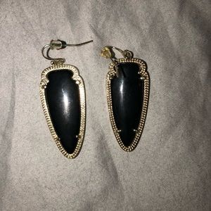KENDRA SCOTT Black Arrow Head Earrings